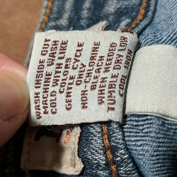 Mudd Junior's Size 5 Distressed Low Rise Skinny Jeans - Picture 7 of 7